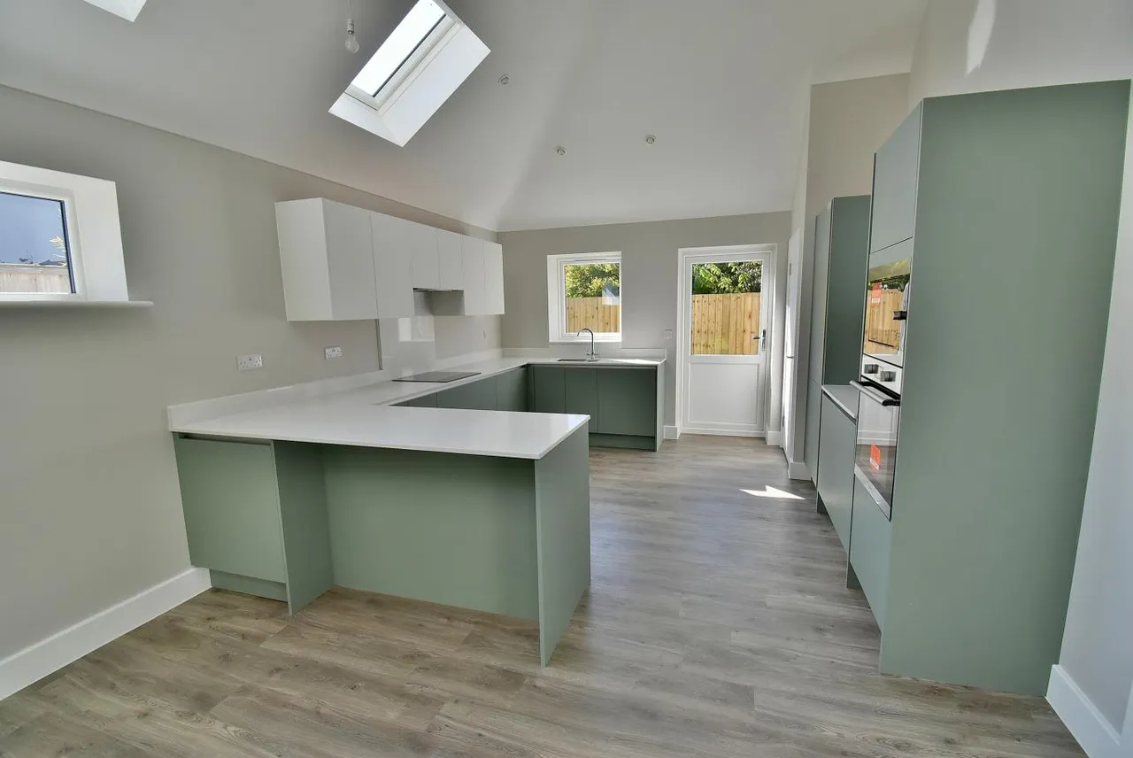 Horsham Avenue, BH10, photo 6