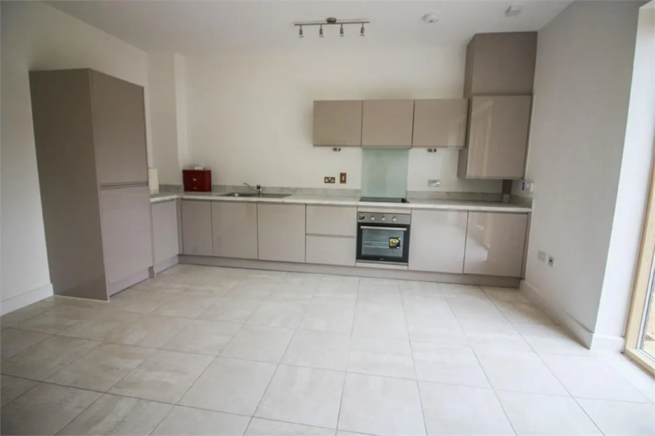 Bullfinch Road, Newhall, CM17, photo 2