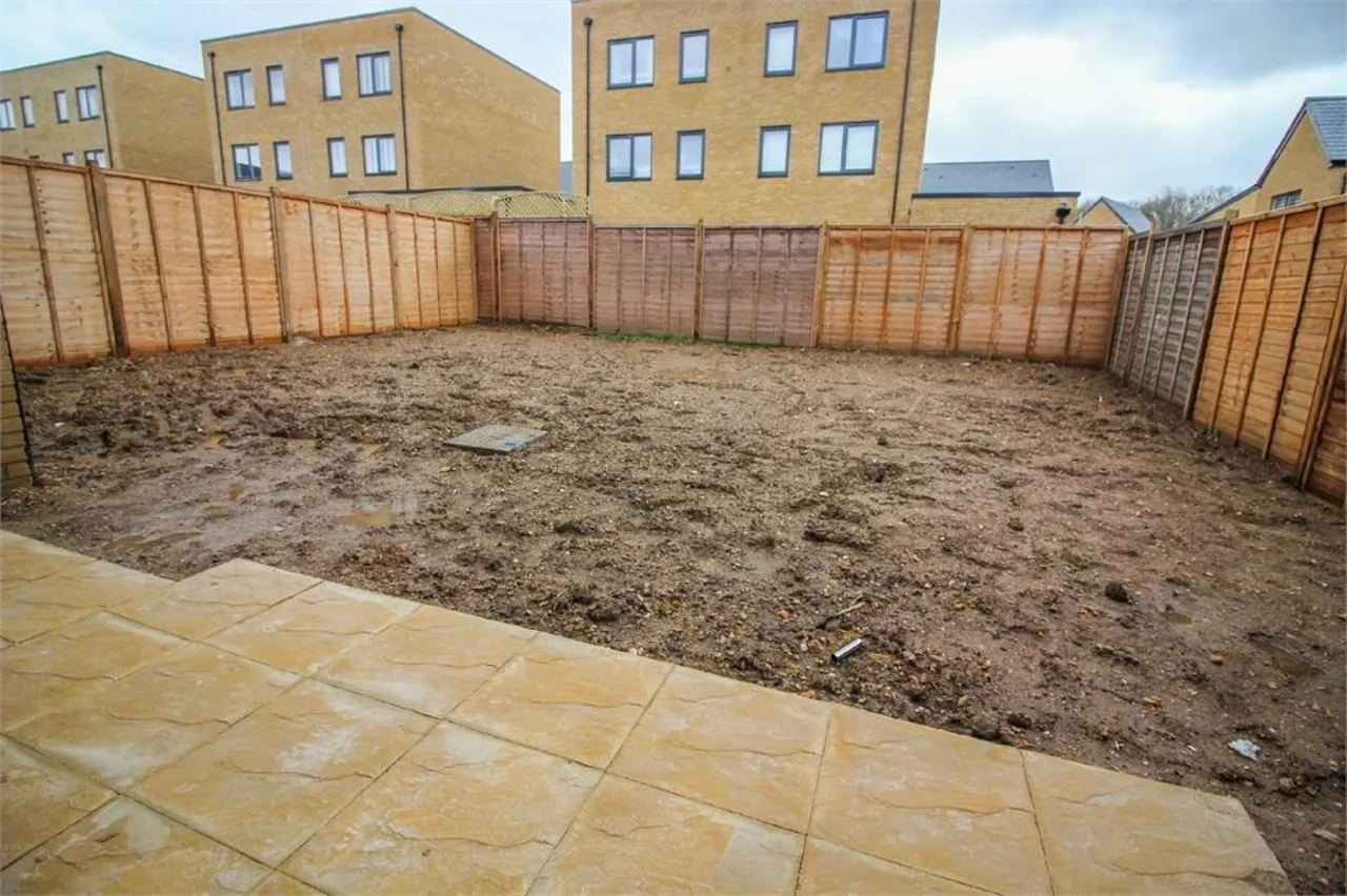Bullfinch Road, Newhall, CM17, photo 11
