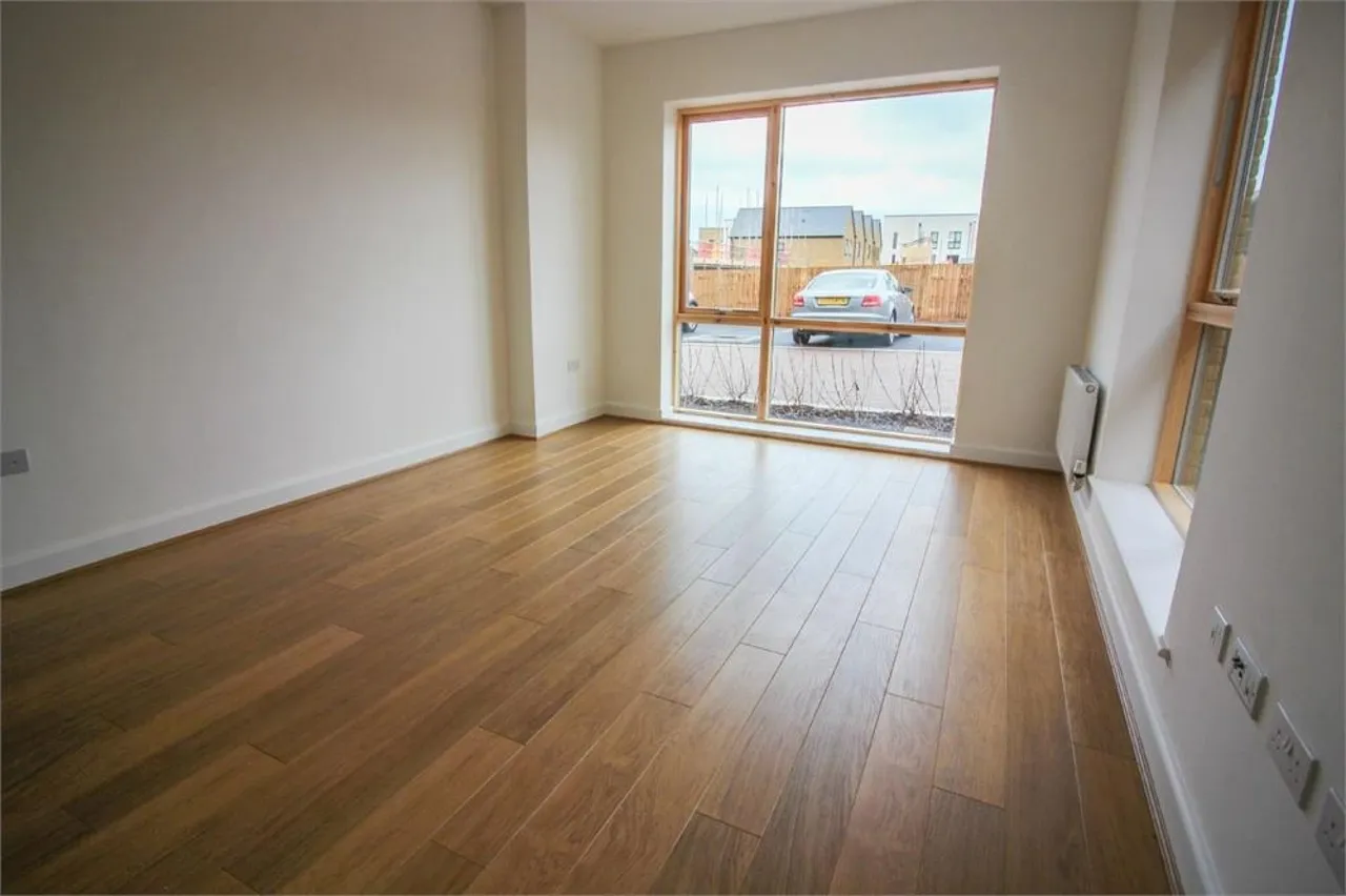 Bullfinch Road, Newhall, CM17, photo 5