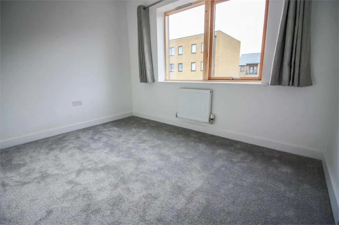 Bullfinch Road, Newhall, CM17, photo 8