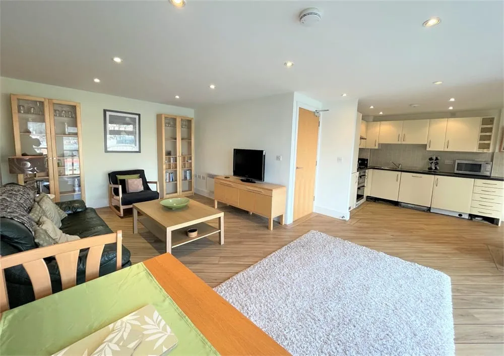 2 bed flat to rent — Kings Road, Swansea, West Glamorgan, SA1 8PP