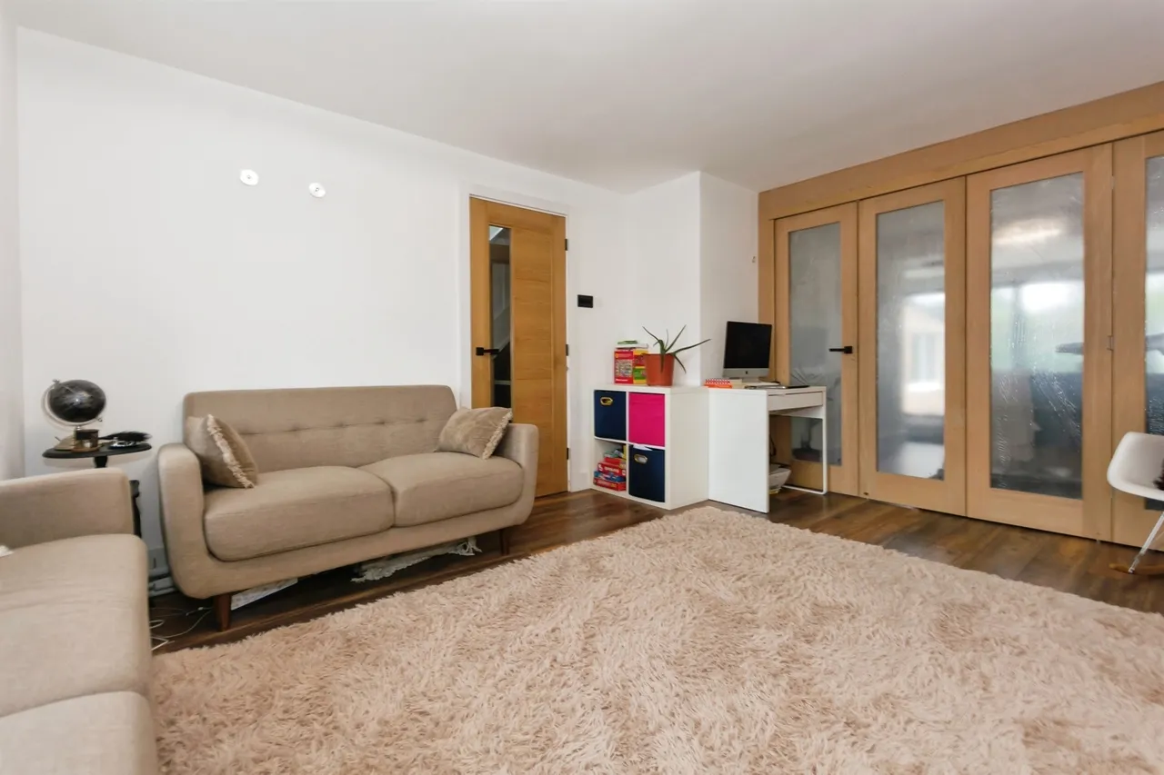 Bronte Farm Road, Shirley, Solihull, photo 4
