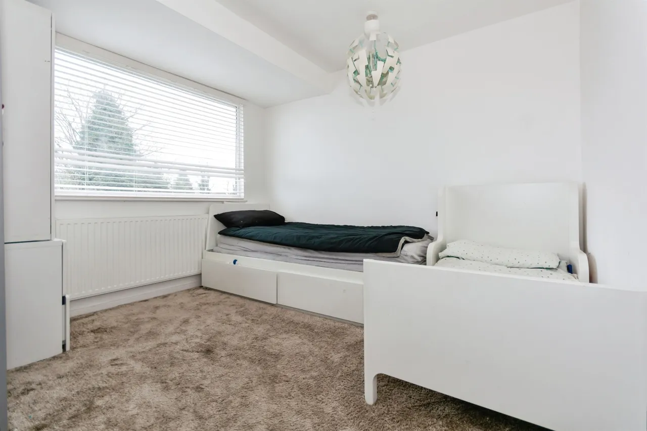Bronte Farm Road, Shirley, Solihull, photo 12