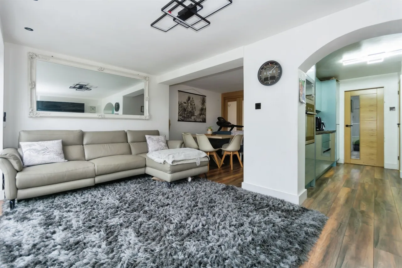 Bronte Farm Road, Shirley, Solihull, photo 6