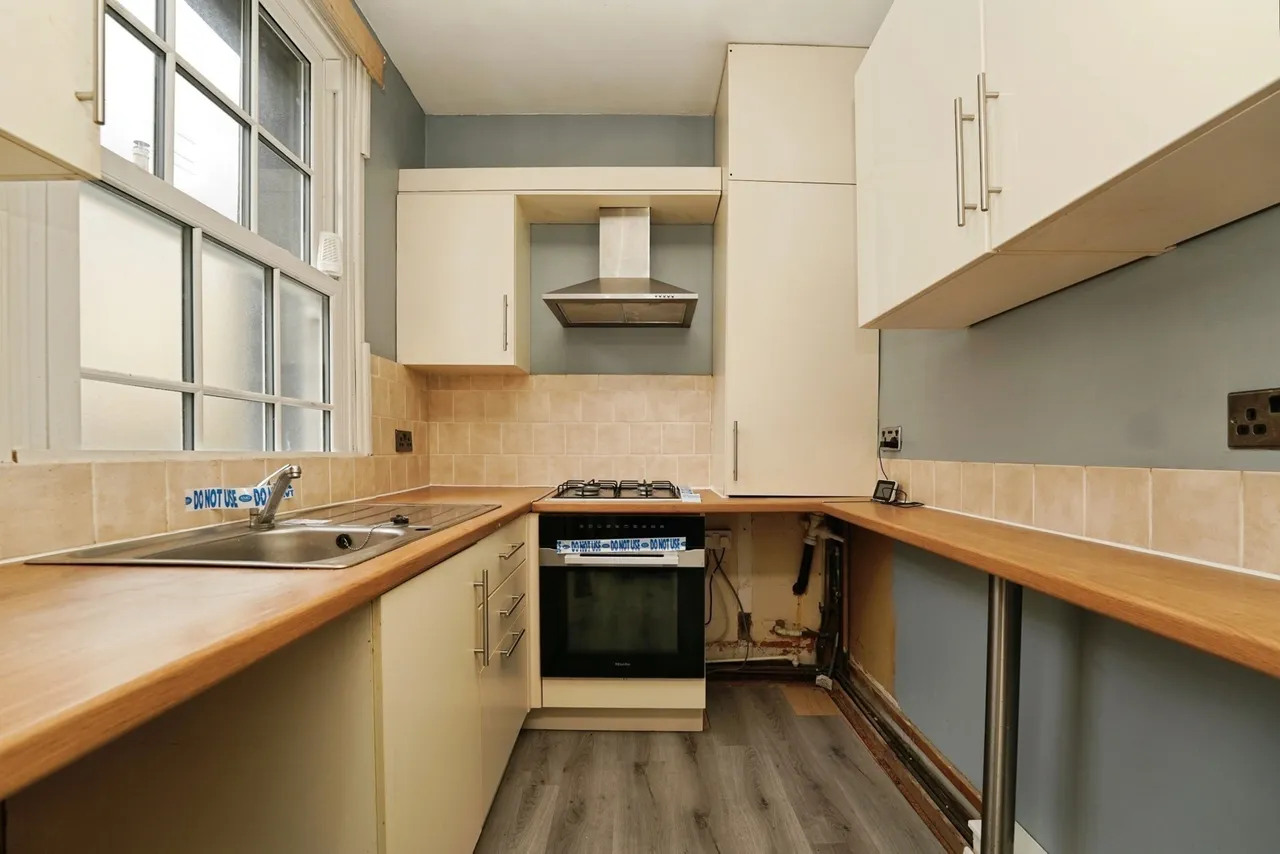 Portland Place, Cheltenham, GL52, photo 3