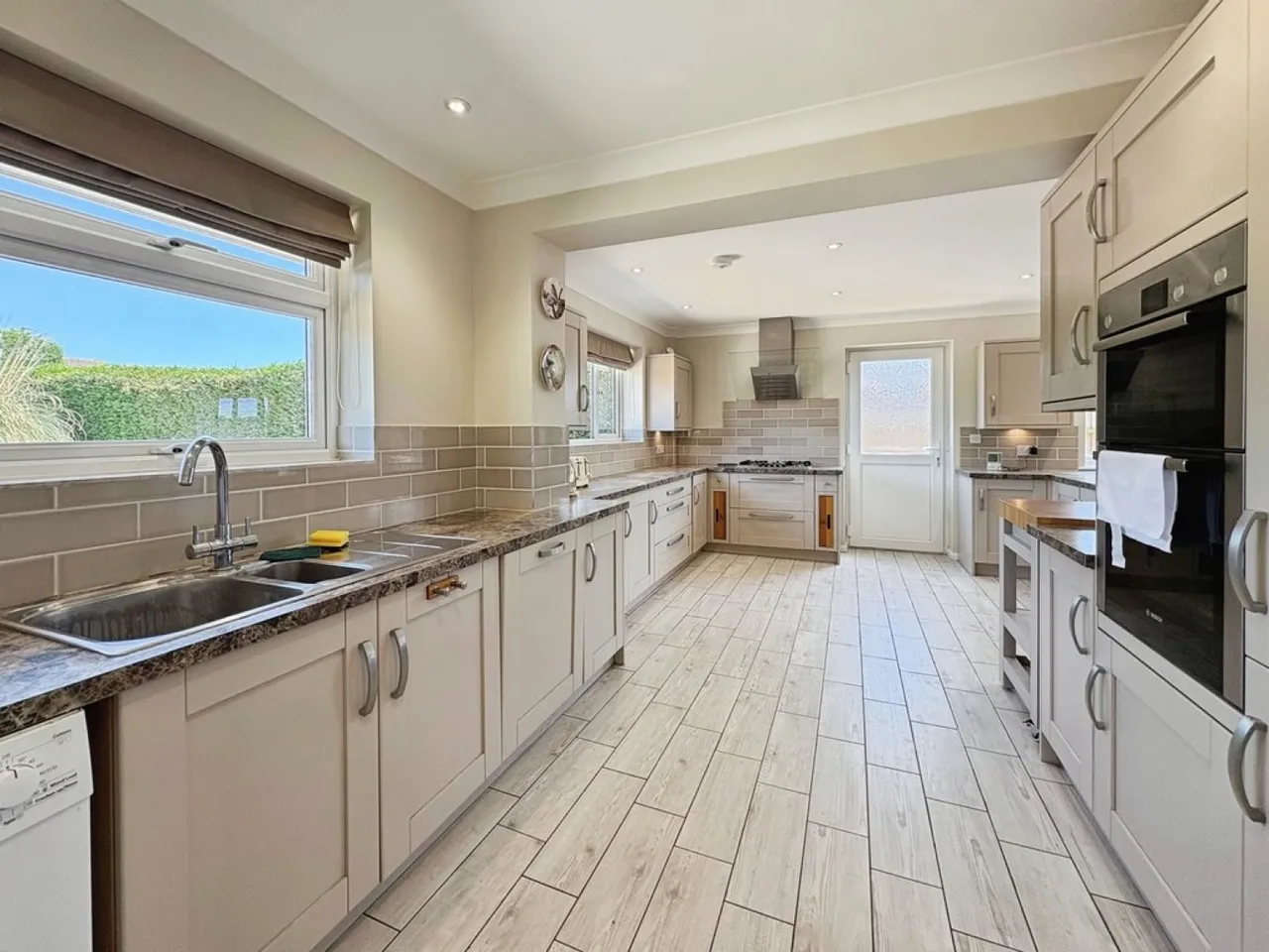 Compton Close, Yeovil, photo 5