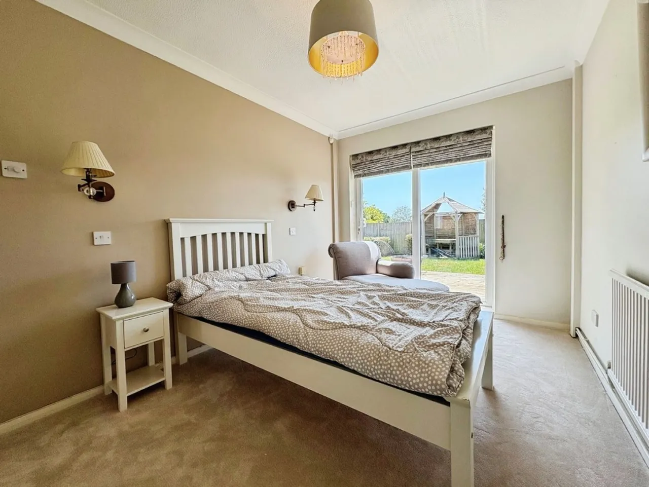 Compton Close, Yeovil, photo 10