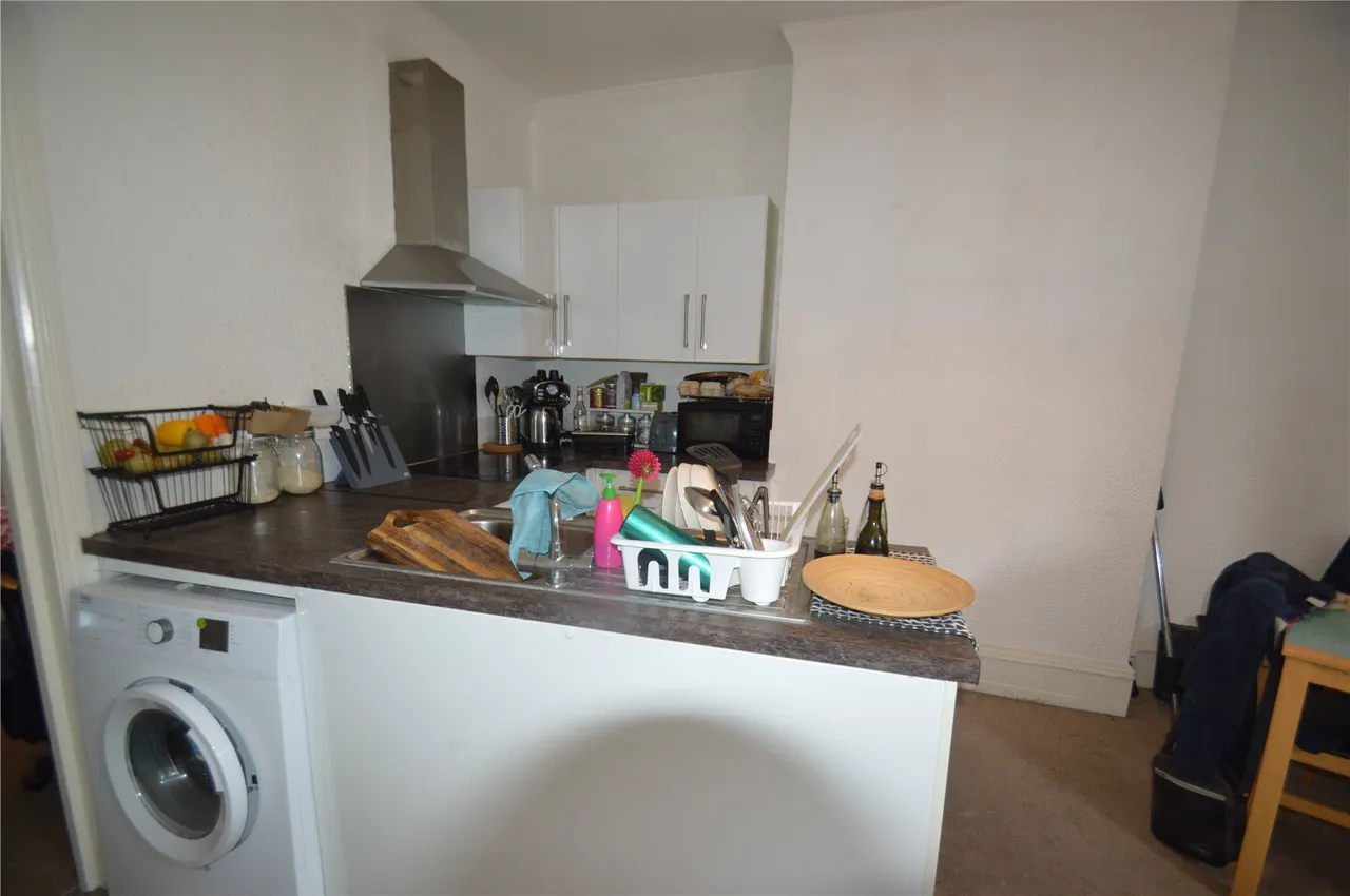 The Parade, Carshalton, SM5, photo 4