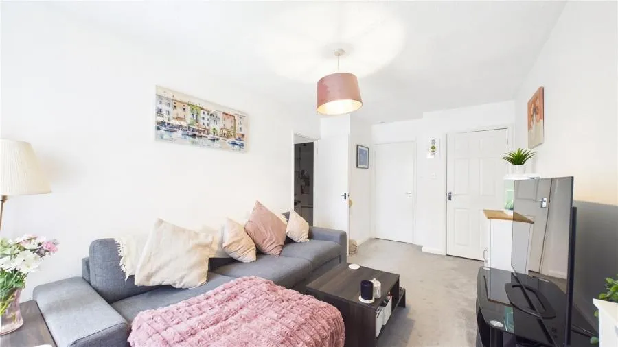 Bluebell Rise, Lightwater, GU18, photo 7