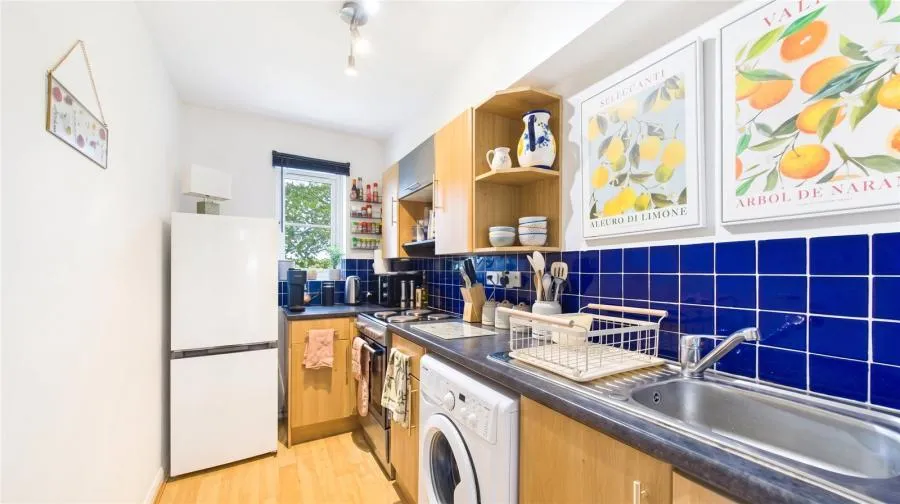 Bluebell Rise, Lightwater, GU18, photo 3