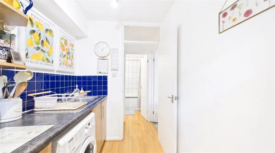 Bluebell Rise, Lightwater, GU18, photo 8