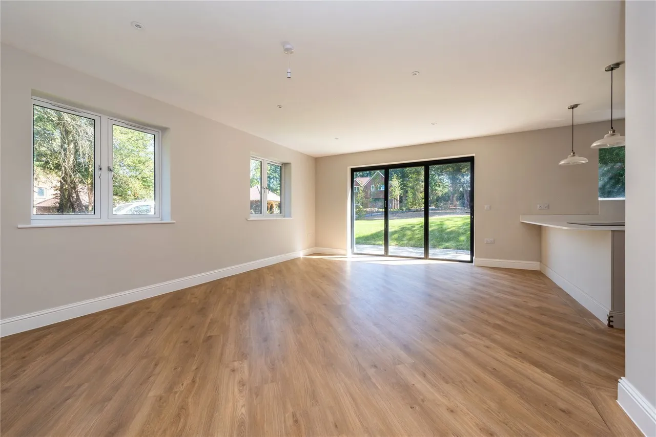 Bechwood Close, Tadworth, KT20, photo 6