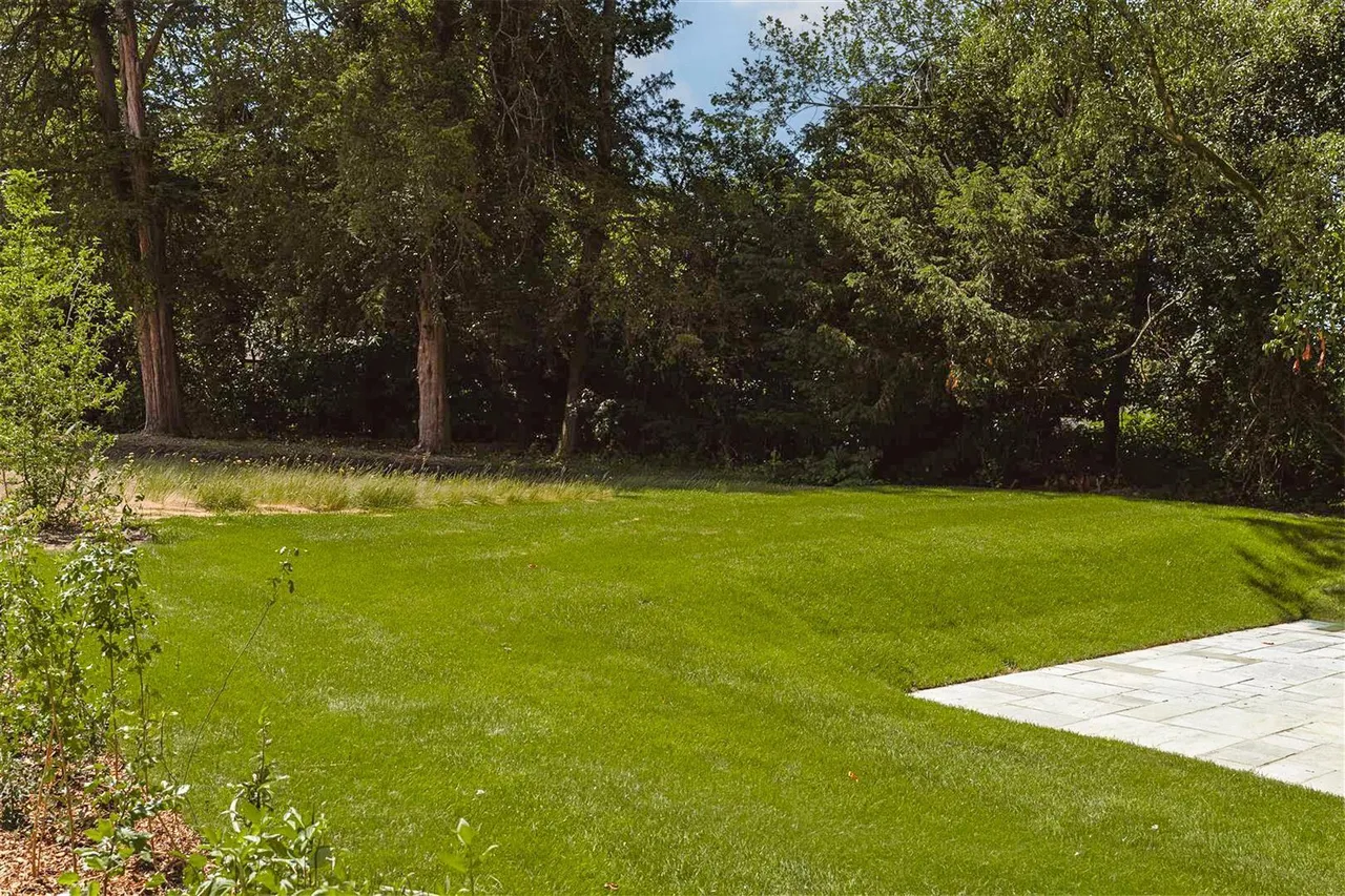 Bechwood Close, Tadworth, KT20, photo 9