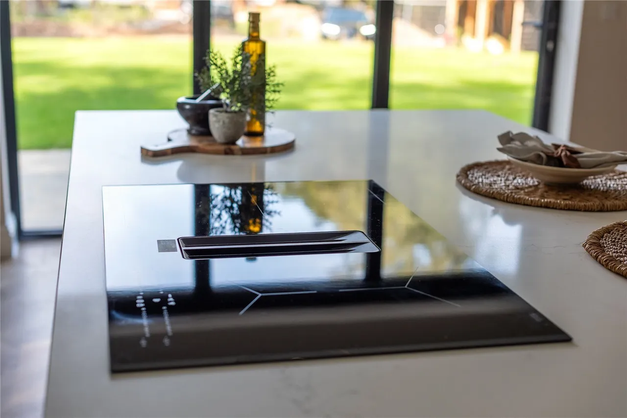 Bechwood Close, Tadworth, KT20, photo 5