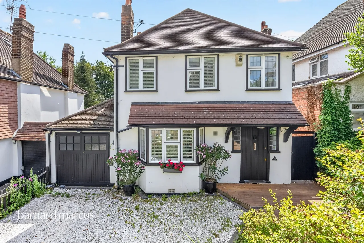 3 bed house for sale — Park Hill, Carshalton