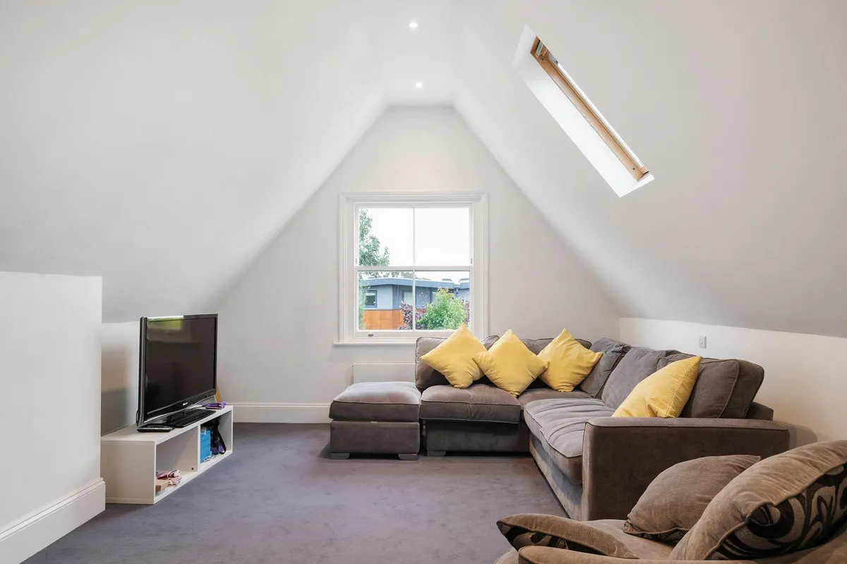 Woodville Road, London, W5, photo 29