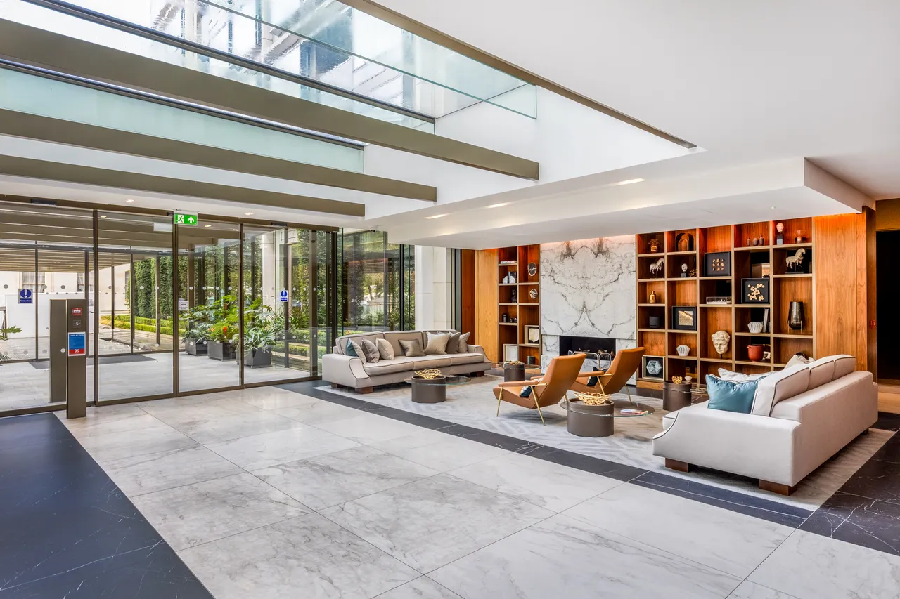 Water Lane, London, EC3R, photo 17
