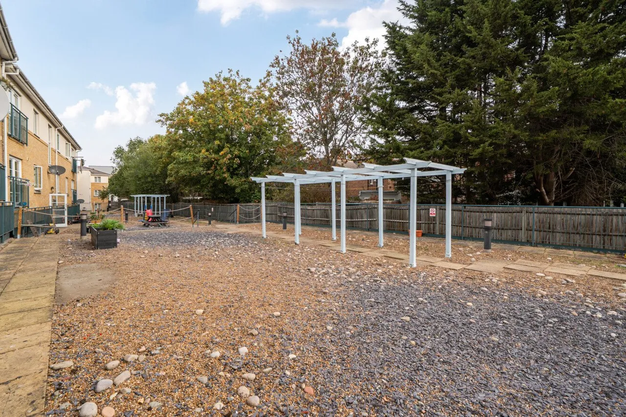Horn Lane, Acton, W3, photo 6