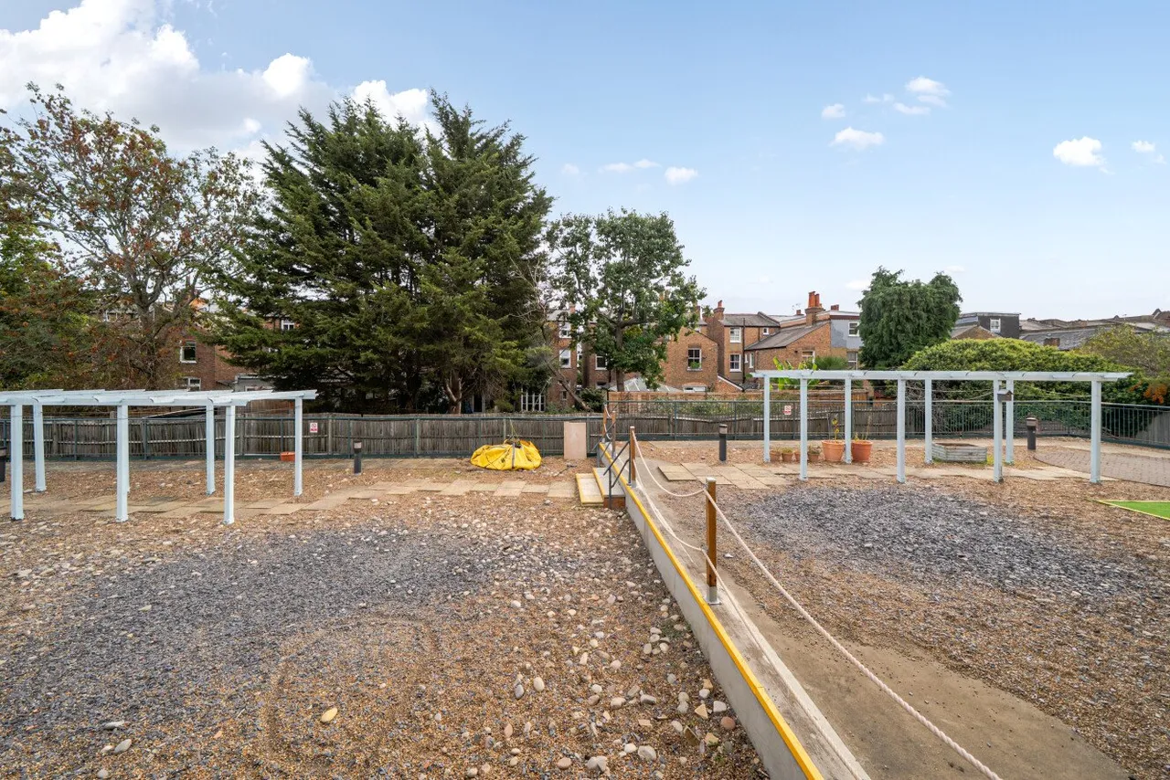 Horn Lane, Acton, W3, photo 8