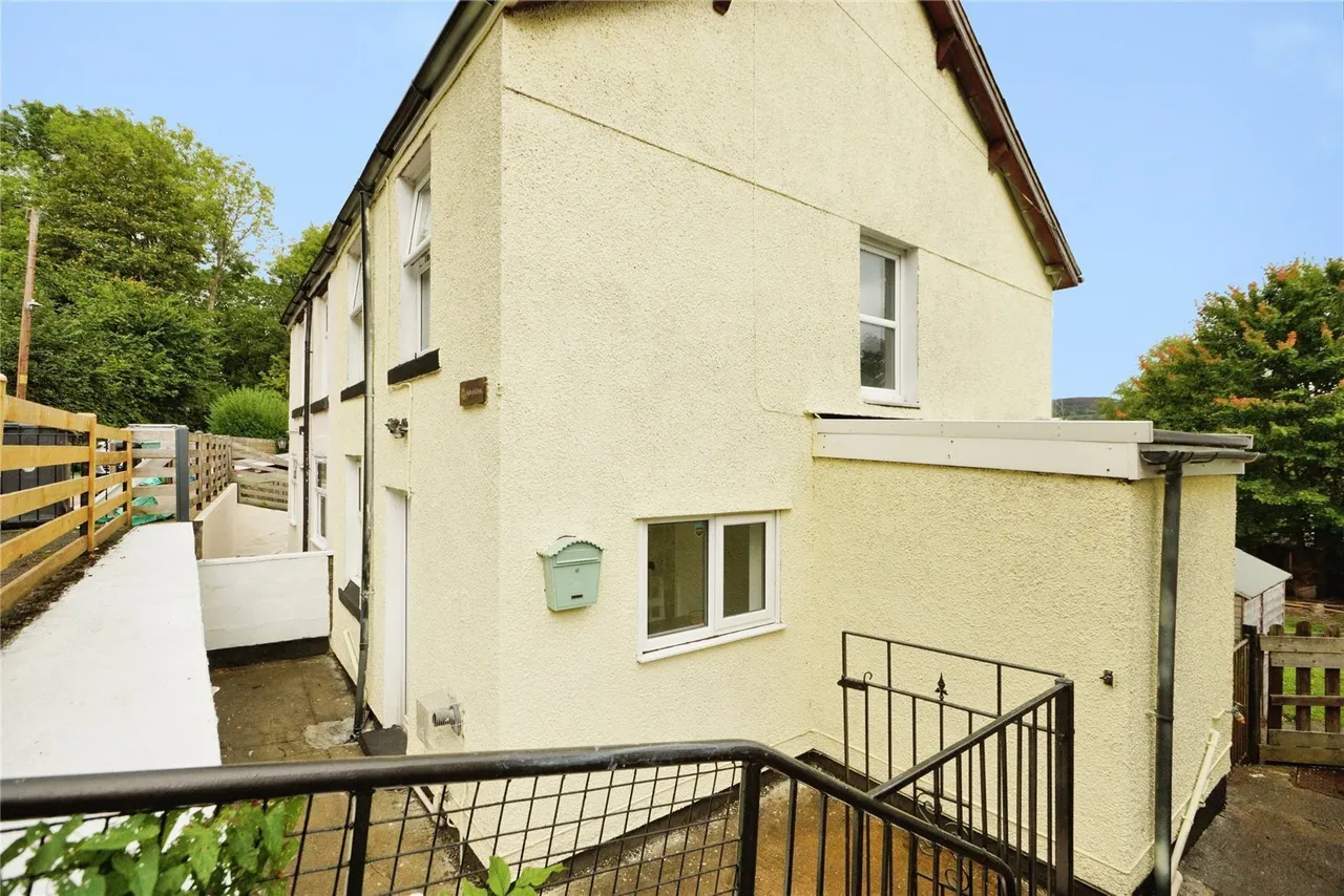 Hillside Cottages, Dolgarrog, LL32, photo 7