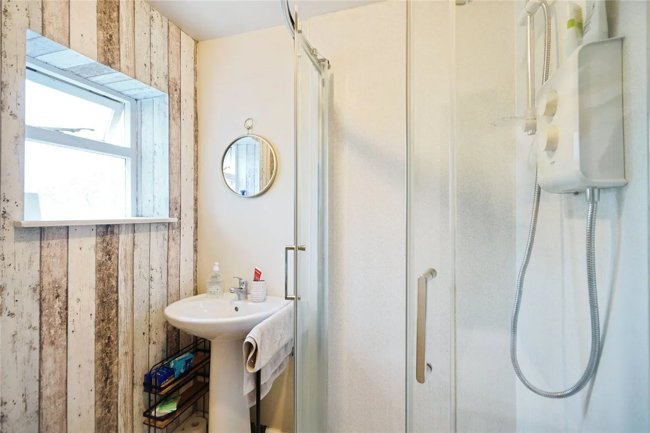 Hillside Cottages, Dolgarrog, LL32, photo 12