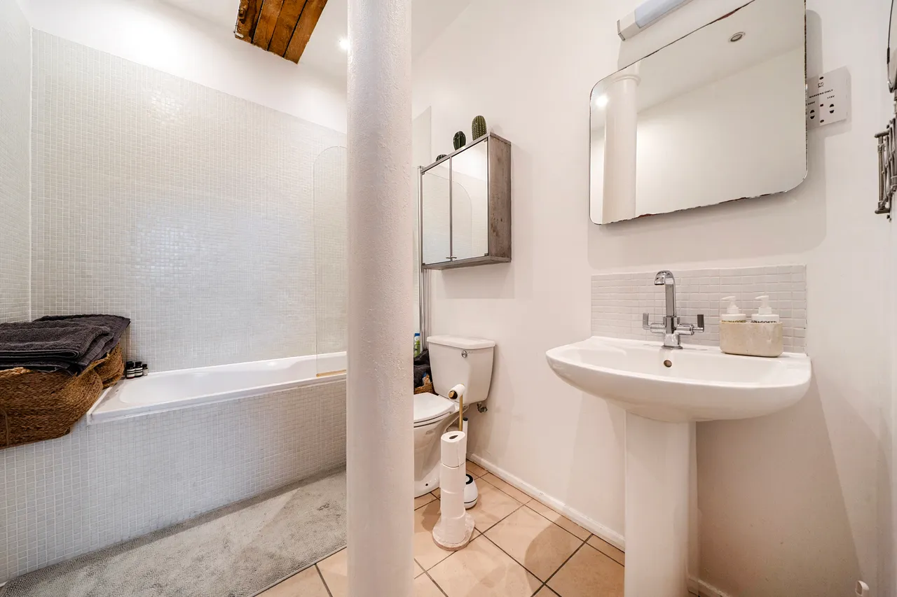 Flat 1, 41 Great Guildford Street, London, photo 7