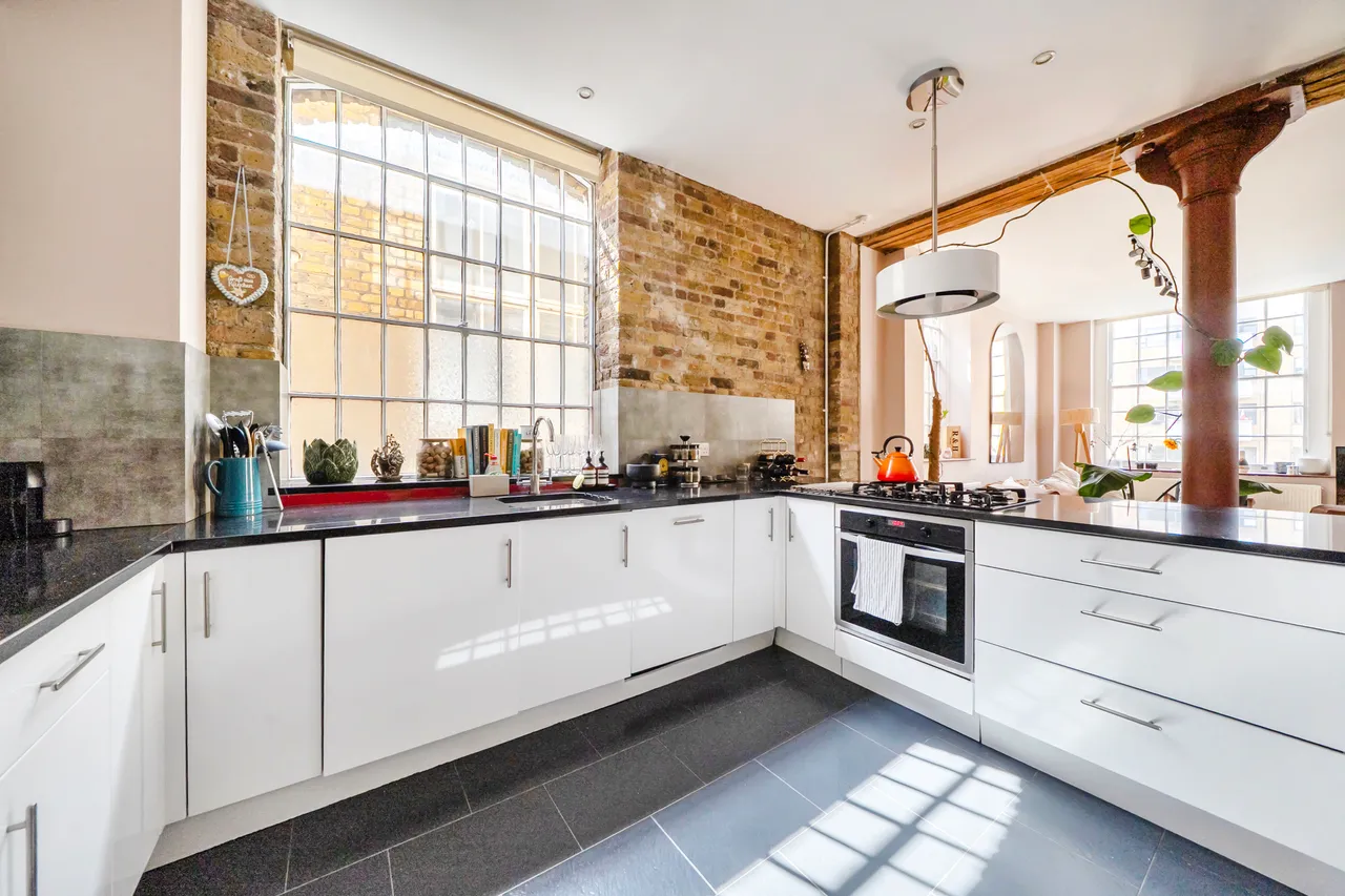 Flat 1, 41 Great Guildford Street, London, photo 3