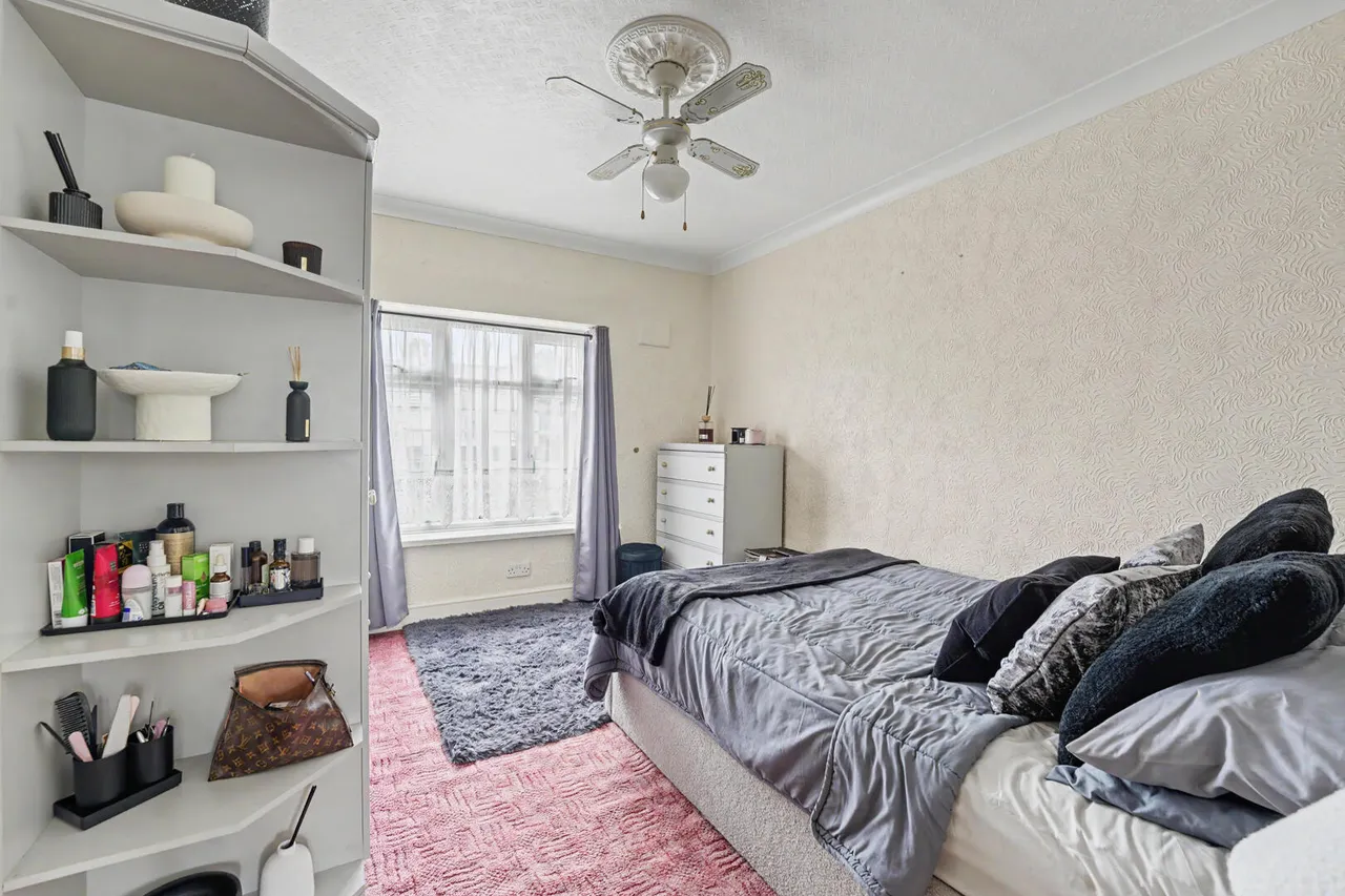 Roedean Avenue, Enfield, EN3, photo 17