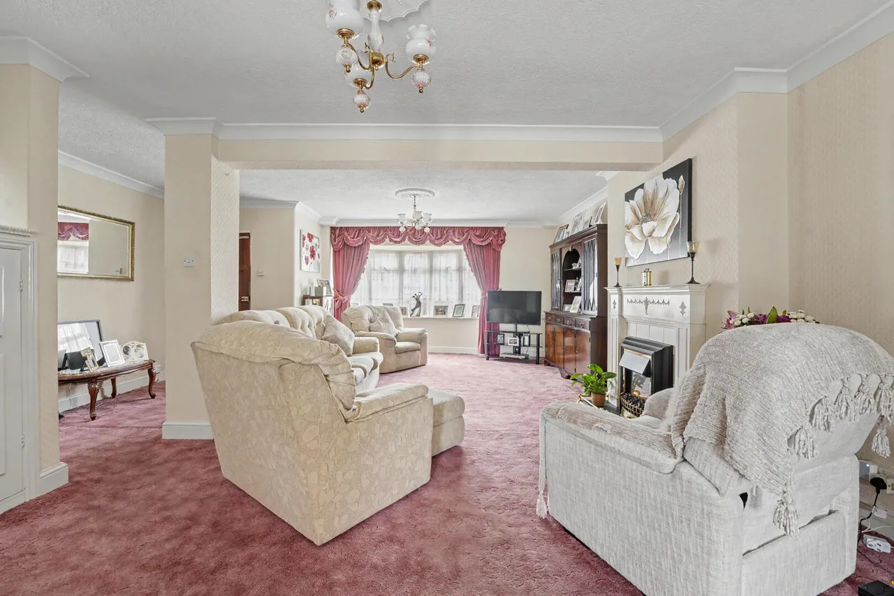 Roedean Avenue, Enfield, EN3, photo 5