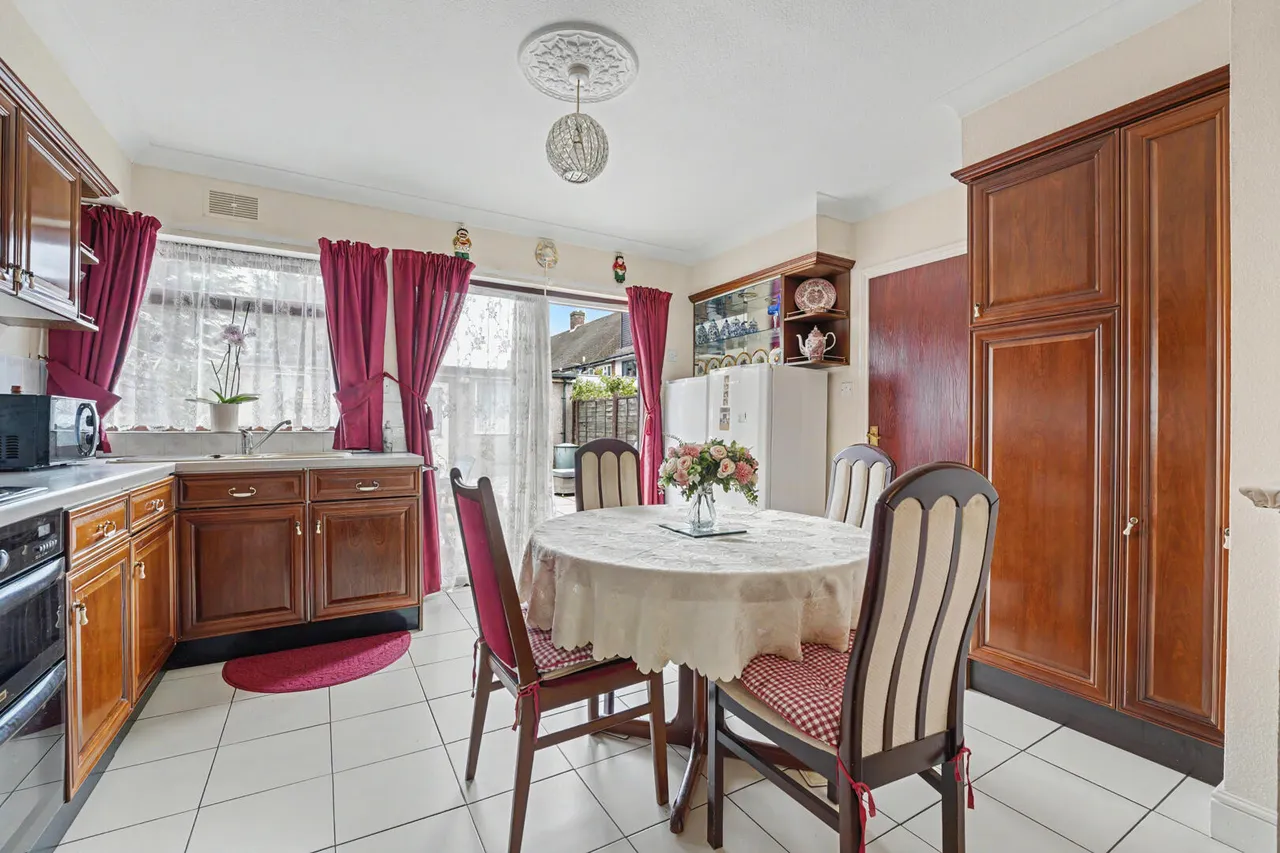 Roedean Avenue, Enfield, EN3, photo 6