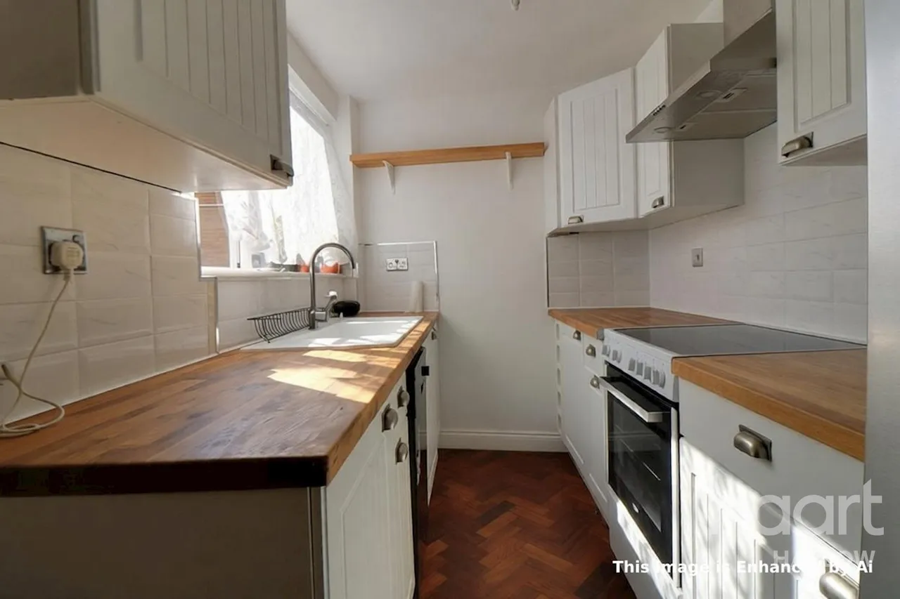 Moorfield, CM18, photo 3