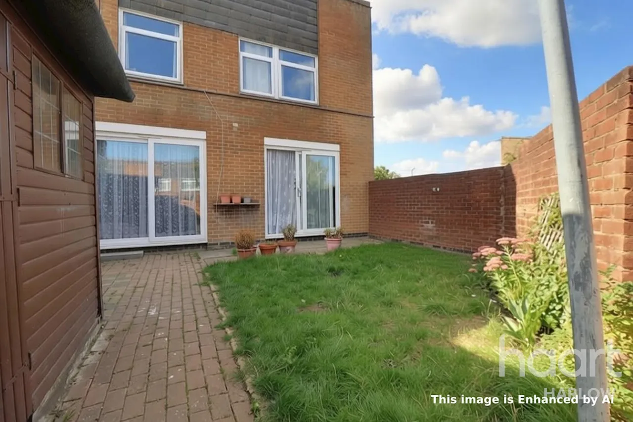 Moorfield, CM18, photo 15