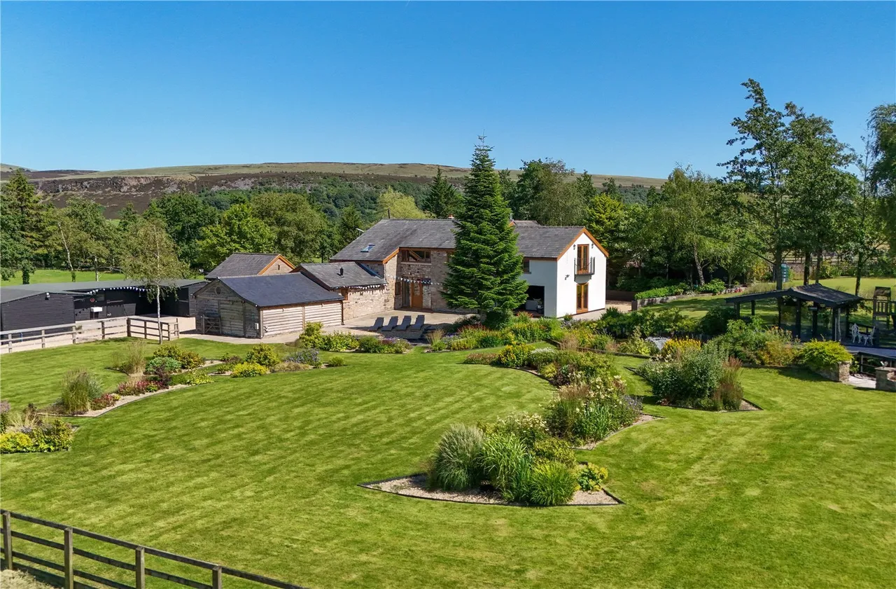 6 bed property for sale, Higher House Lane, Heapey, PR6