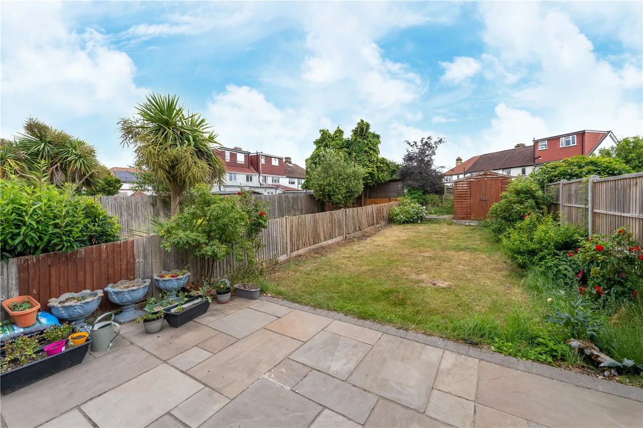 Springfield Road, Whitton, TW2 6LG, photo 2