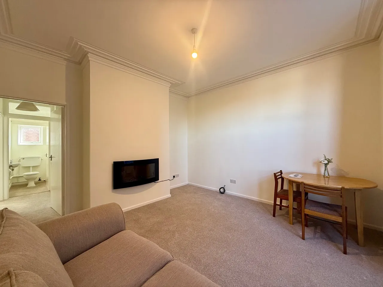 St Wulstan's Crescent, WR5, photo 4