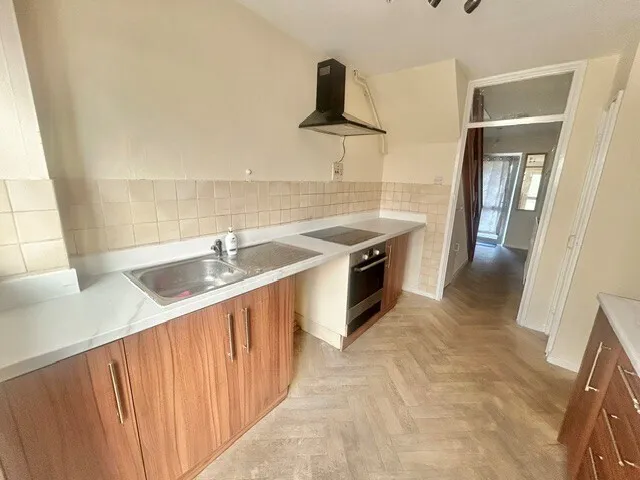 Clay Hill Road, Basildon, SS16, photo 5