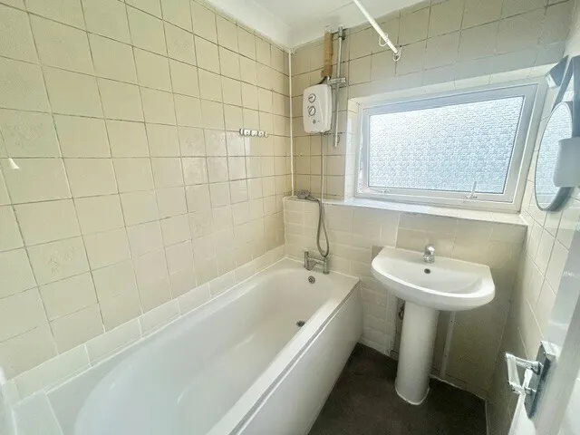 Clay Hill Road, Basildon, SS16, photo 9