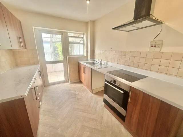 Clay Hill Road, Basildon, SS16, photo 4