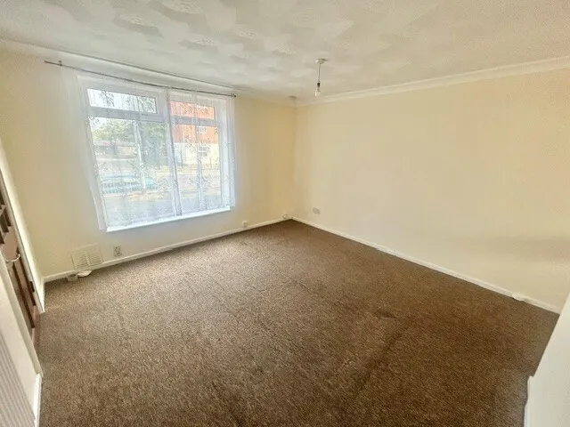 Clay Hill Road, Basildon, SS16, photo 2
