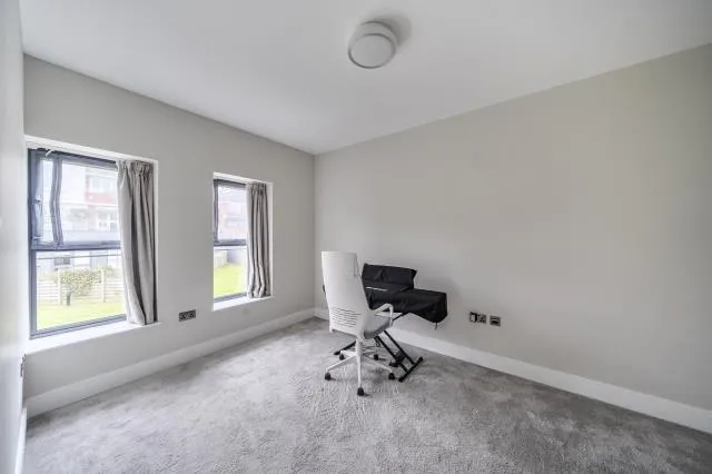 Dollis Avenue, London, N3, photo 20