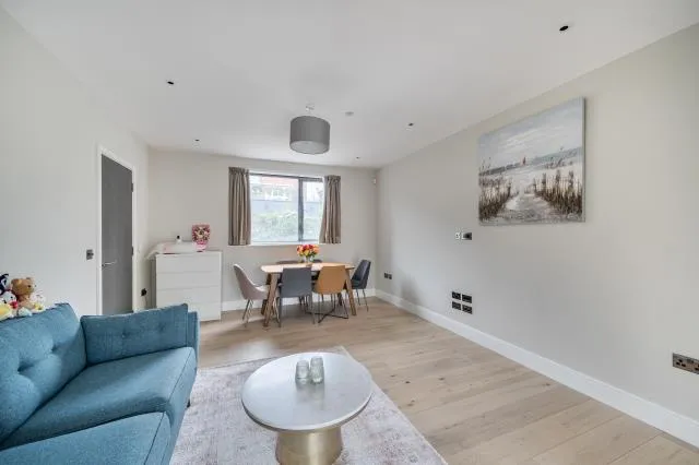 Dollis Avenue, London, N3, photo 8