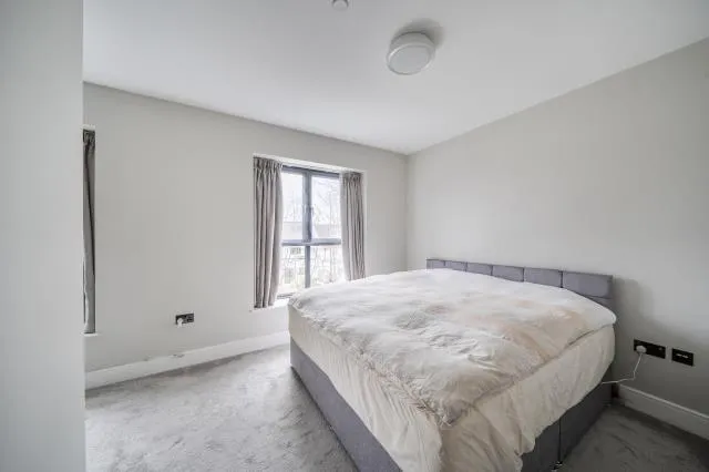 Dollis Avenue, London, N3, photo 17