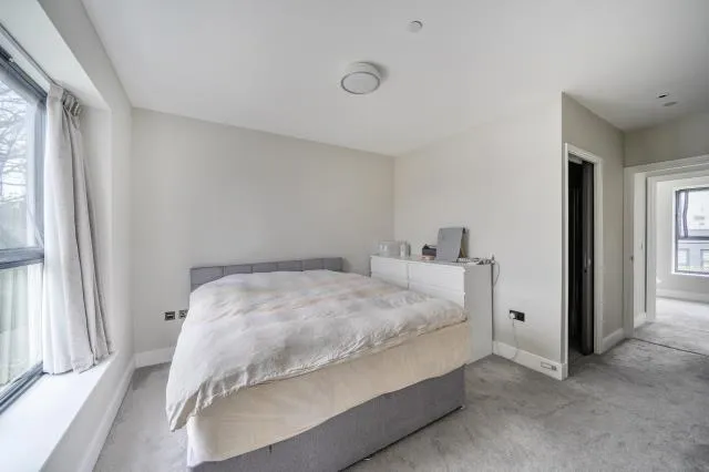 Dollis Avenue, London, N3, photo 14