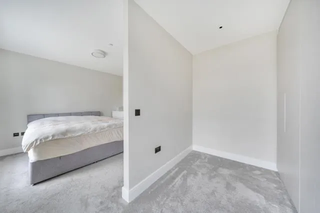 Dollis Avenue, London, N3, photo 19