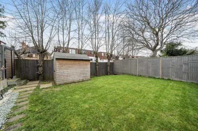Dollis Avenue, London, N3, photo 25