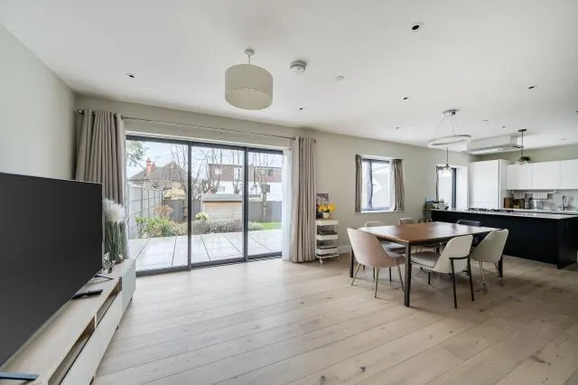 Dollis Avenue, London, N3, photo 6