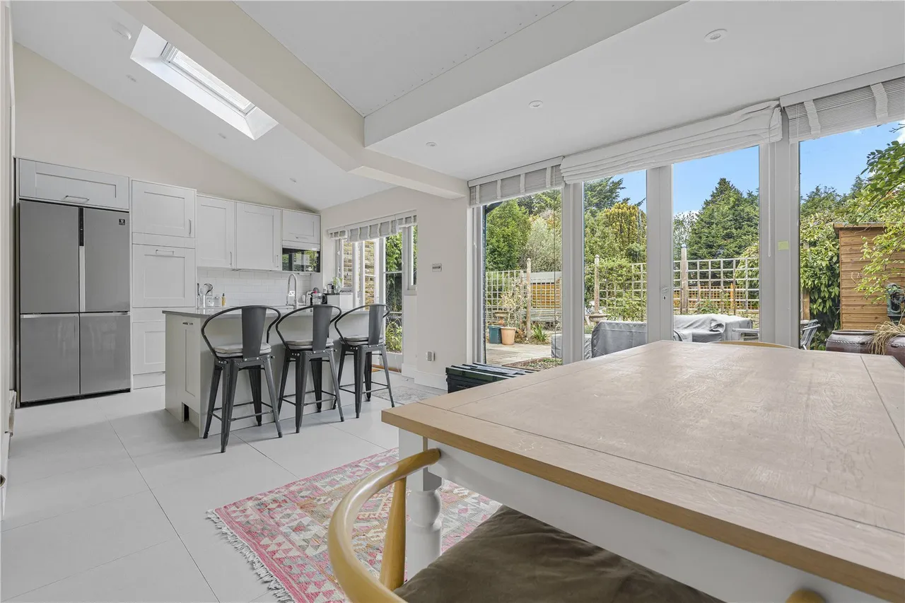 Nightingale Road, Hampton, TW12, photo 7