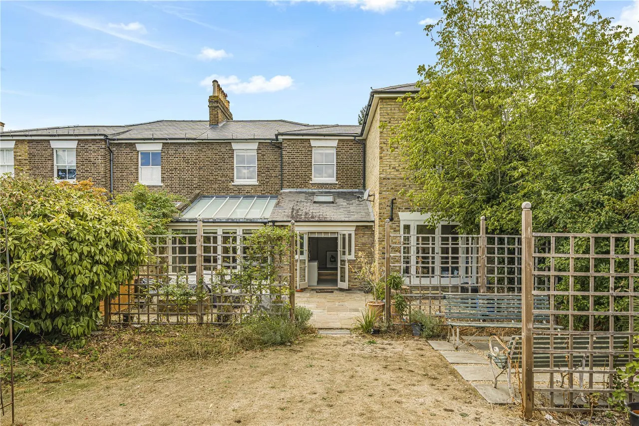 Nightingale Road, Hampton, TW12, photo 3