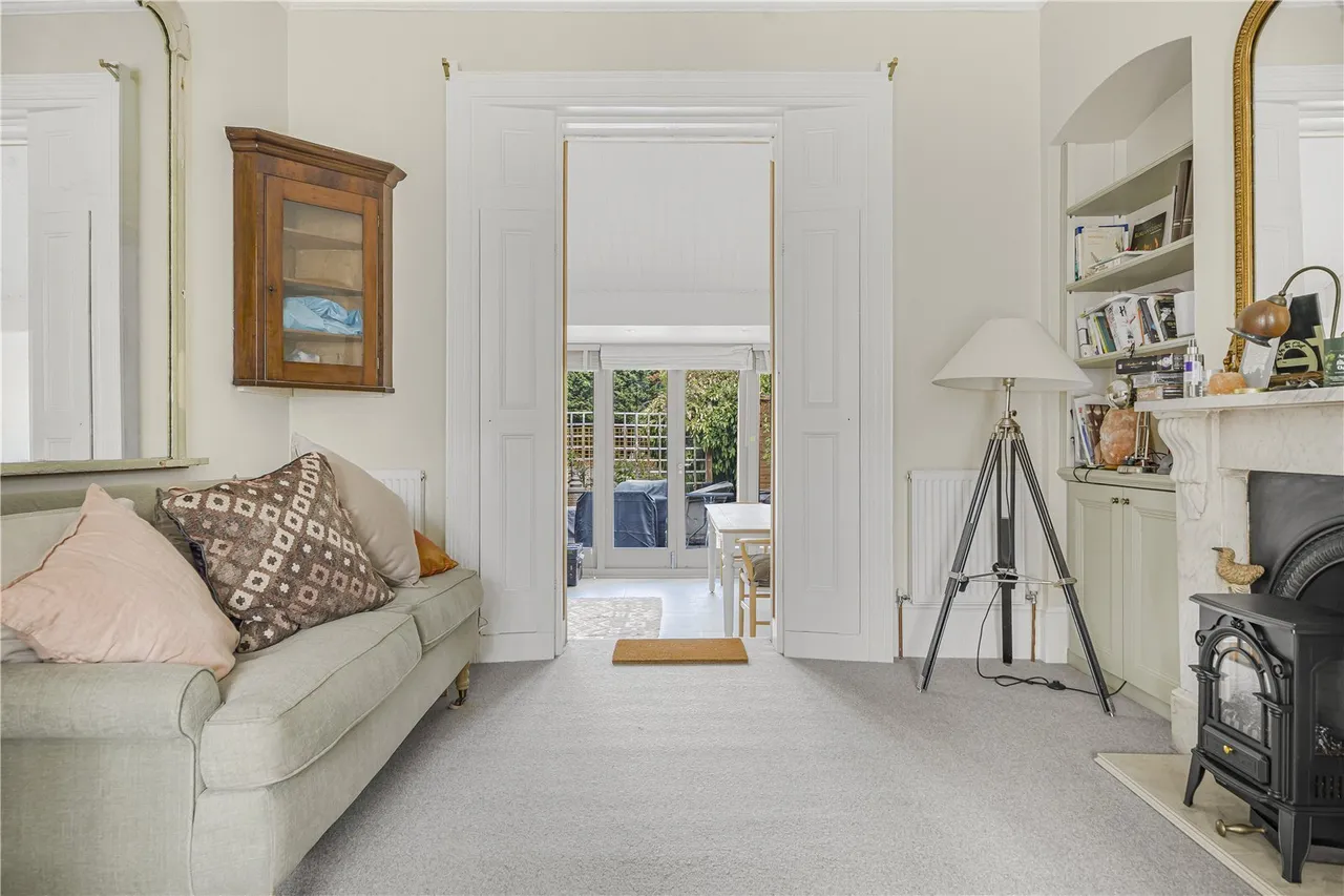 Nightingale Road, Hampton, TW12, photo 11